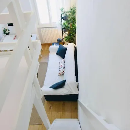 Bright Flat In Oltrarno * Florencja