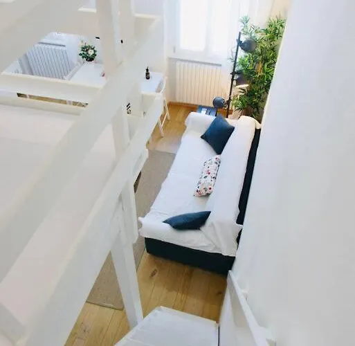Bright Flat In Oltrarno *