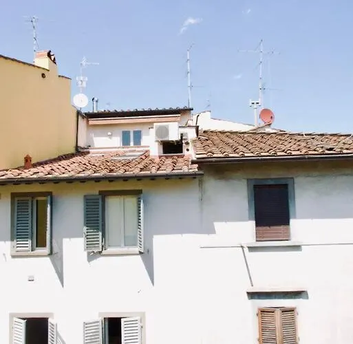 Bright Flat In Oltrarno