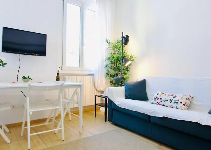 Bright Flat In Oltrarno * Florencja