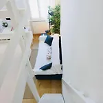 Bright Flat In Oltrarno * Florence